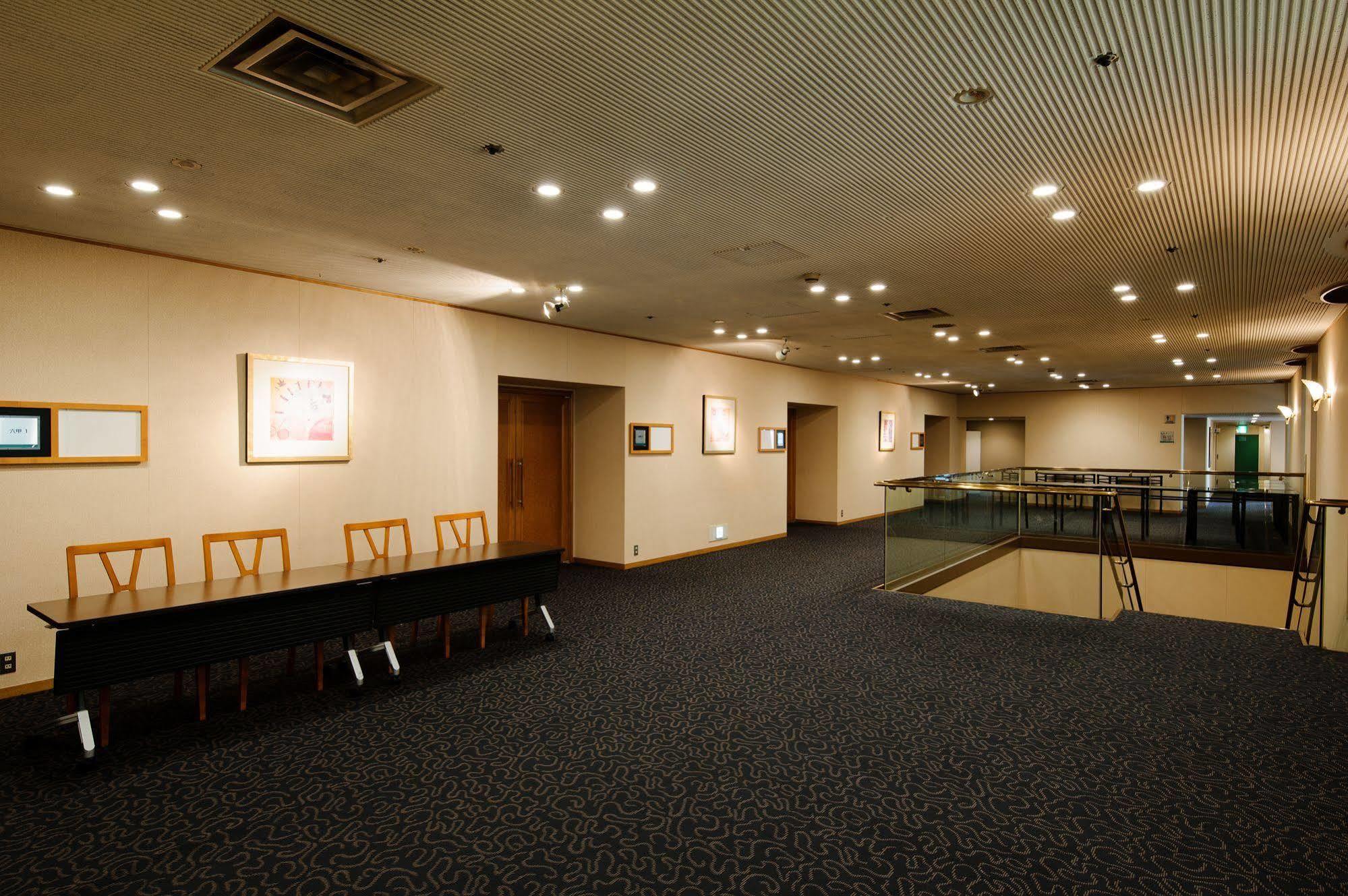 Chisun Hotel Kobe Exteriör bild